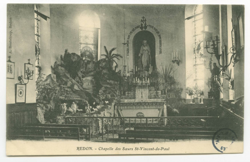Carte postale ancienne Redon - Chapelle des Soeurs de St-Vincent-de-Paul
