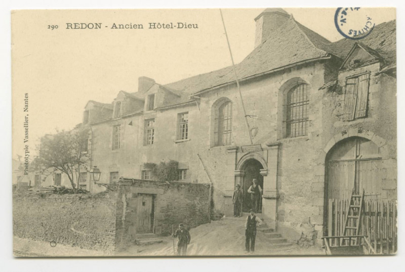 Carte postale ancienne 290 Redon.- Ancien Hôtel-Dieu