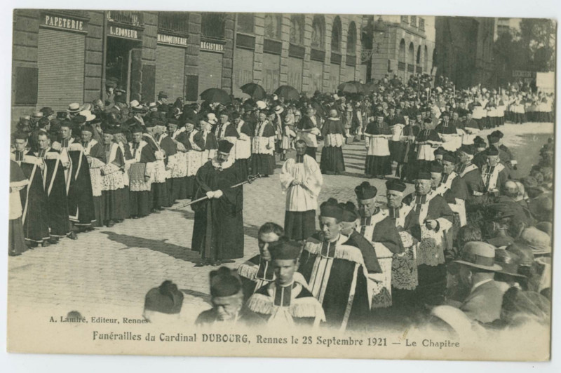 Carte postale ancienne Funérailles du Cardinal DUBOURG, Rennes le 28 Septembre 1921 - Le Chapitre.