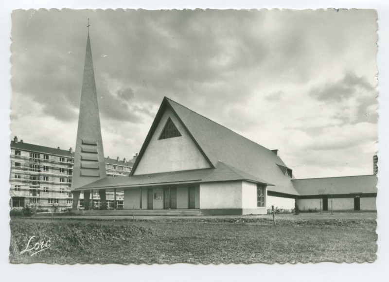Carte postale ancienne 61.30 - Rennes Eglise Saint-Jean-Marie-Vianney (1961) (Extérieur)