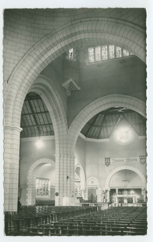 Carte postale ancienne Eglise Ste Jeanne d'Arc - Rennes (I.-et-V.). - Intérieur