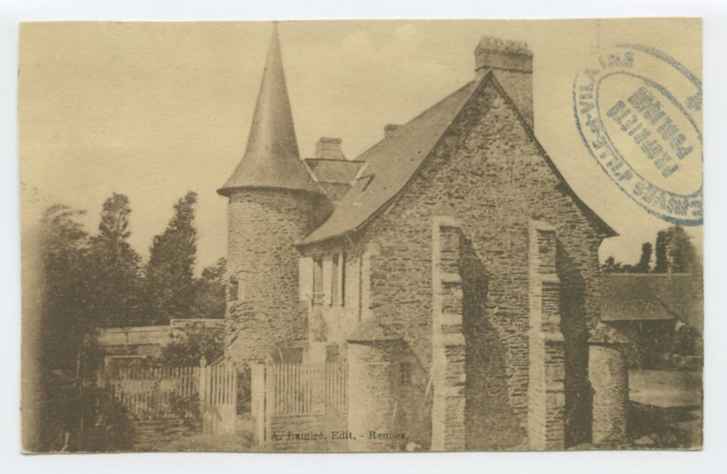 Carte postale ancienne [Chateau-manoir Indication au verso :Chalaye  près la Goupillais]