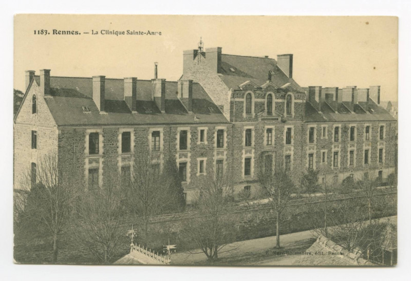 Carte postale ancienne 1183.Rennes - La Clinique Sainte-Anne.