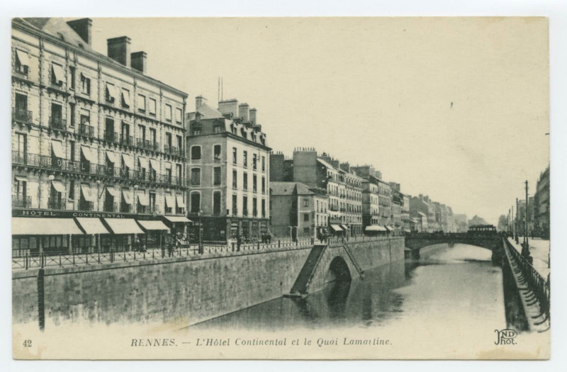 Carte postale ancienne Rennes. - L'Hôtel Continental et le Quai Lamartine.