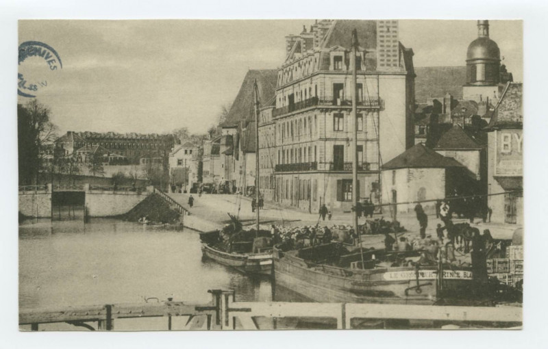 Carte postale ancienne N.33. - Rennes. - Quai St-Cast