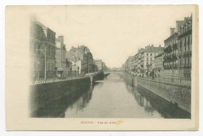 Carte postale ancienne Rennes - Vue en Aval.
