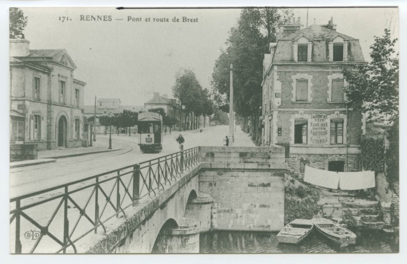 Carte postale ancienne 171. - Rennes - Pont et route de Brest.