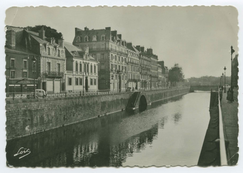 Carte postale ancienne 500. - Rennes - Quai Lamennais.