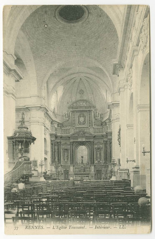 Carte postale ancienne Rennes - L'Eglise Toussaint. - Intérieur.