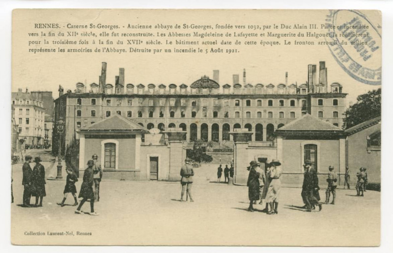 Carte postale ancienne Rennes - Caserne St-Georges.