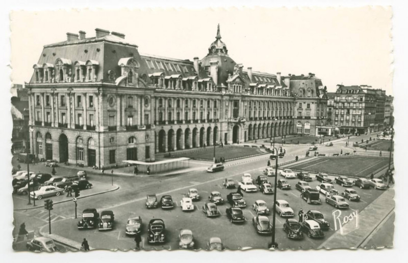 Carte postale ancienne 89 - Rennes. - Le Palais du commerce et les jardins
