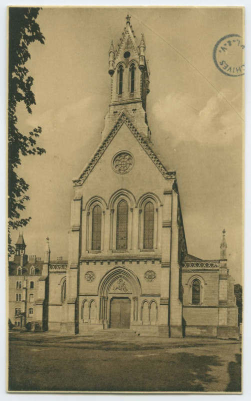 Carte postale ancienne 4. - Rennes - Institution Saint-Martin Façade principale de la chapelle