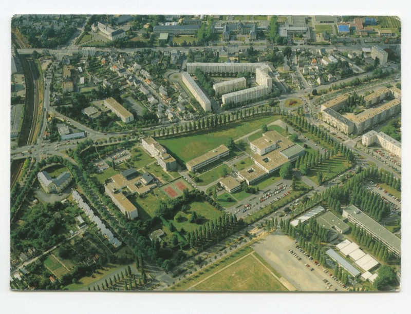 Carte postale ancienne Ecole Nationale de la Santé Publique - Rennes (Ille-et-Vilaine) - Vue aérienne
