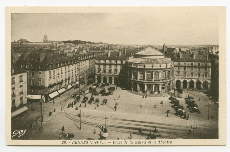 Carte postale ancienne 20. - Rennes (I-et-V). - Place De La Mairie Et Le Theatre