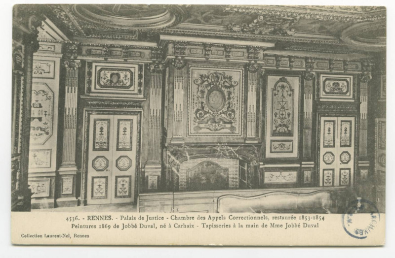 Carte postale ancienne 4536. - Rennes - Palais de Justice - Chambre des Appels Correctionnels, retaurée en 1853-1854. Peintures 1896 de Jobbé Duval, né à Carhaix - Tapis