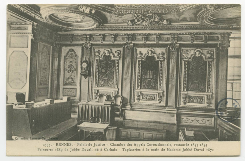 Carte postale ancienne 4535.- Rennes. - Palais de Justice - Chambre des Appels Correctionnels, restaurée en 1853-1854. Peintures 1869, de Jobbé Duval, né à Carhaix. Tapi