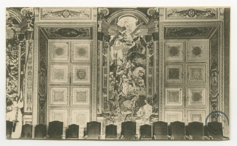 Carte postale ancienne [Parlement. - Grand-Chambre, deux Portes sculptées séparées par une tapisserie.]