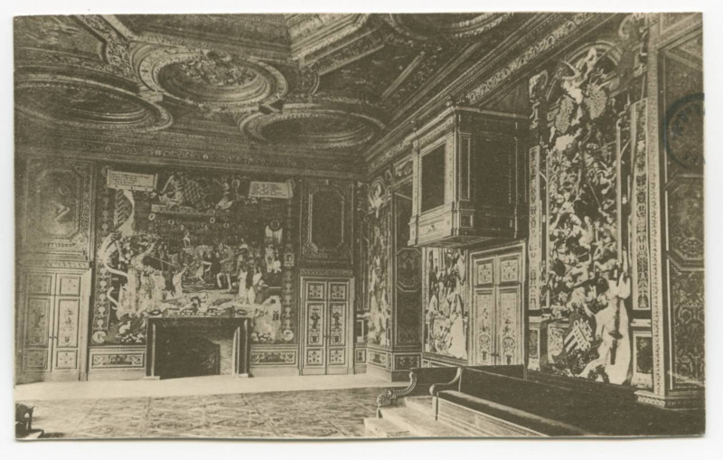Carte postale ancienne Tapisseries modernes des Gobelins (d'après Toudouze) et l'une des loges. Servait au Parlement de Bretagne. C'est dans cette salle en 1761 que La Chal
