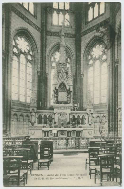Carte postale ancienne Rennes. - Autel du Voeu commémoratif de N.-D. de Bonne Nouvelle. L.H.R.