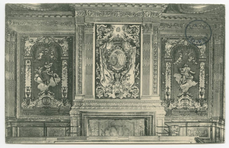 Carte postale ancienne [RENNES. - Parlement de Bretagne, Palais de justice - Chambre du conseil de la Grand-Chambre, 1° chambre civile : Dessus de cheminée, boiseries.]