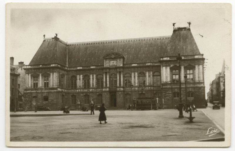 Carte postale ancienne 4506. - Rennes. - Palais de Justice. Ancien Parlement de Bretagne institué en 1551.