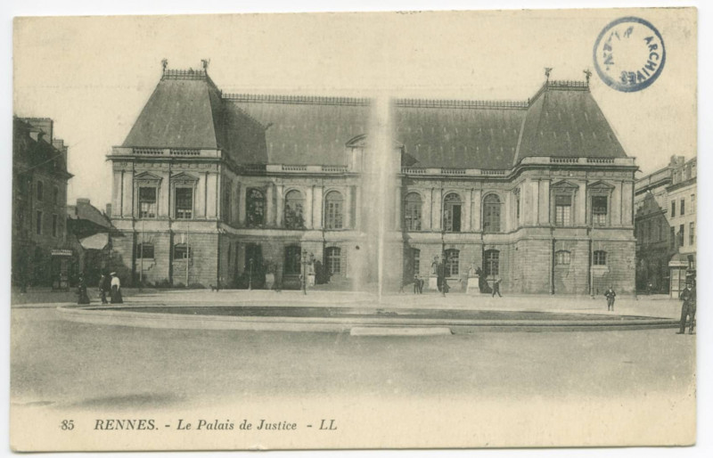 Carte postale ancienne 85. - Rennes. - Palais de Justice.