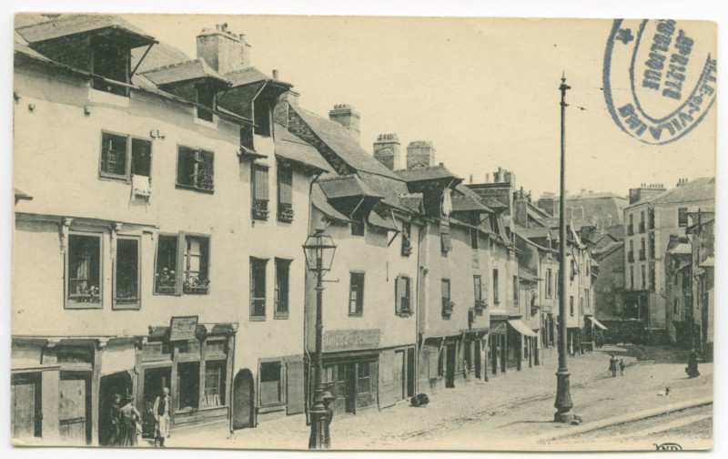 Carte postale ancienne [RENNES. - Rue du Champ Dolent]