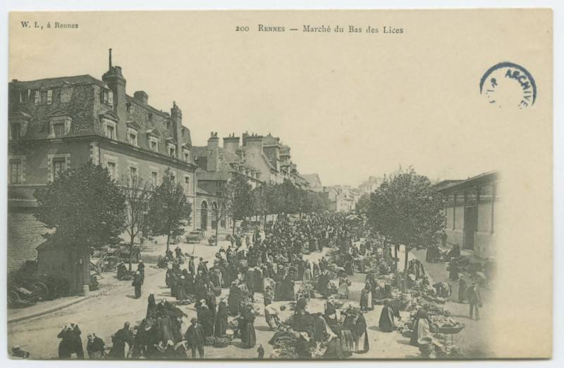Carte postale ancienne 200. Rennes - Marché du Bas des Lices.