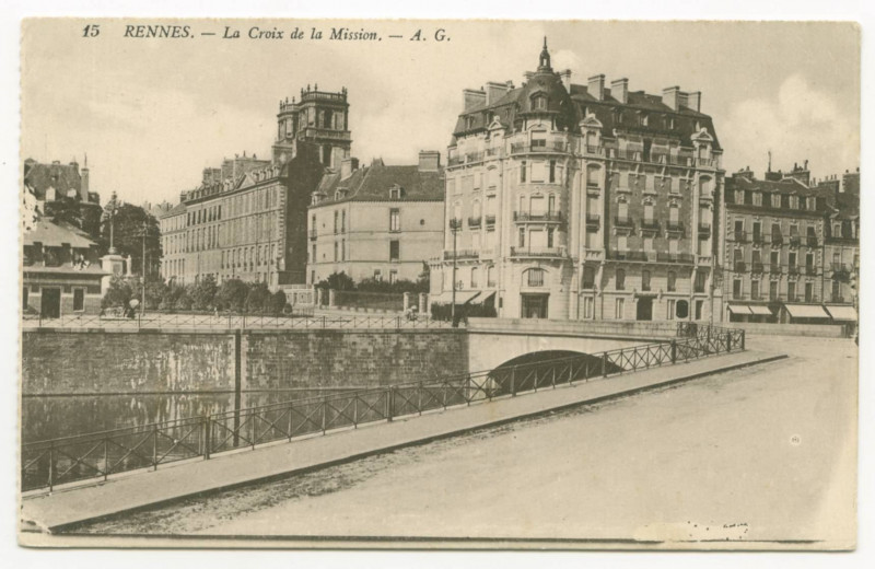 Carte postale ancienne 15 Rennes. - La Croix de la Mission. - A.G.
