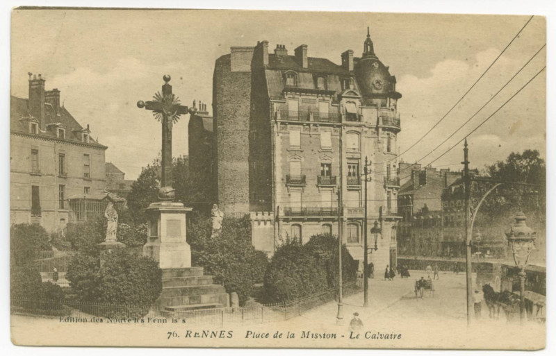 Carte postale ancienne 76. Rennes. - Place de la Mission. - Ll