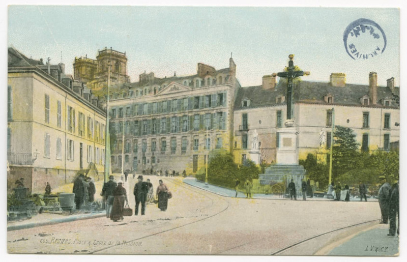 Carte postale ancienne 603. Rennes. Place Et Croix De La Mission
