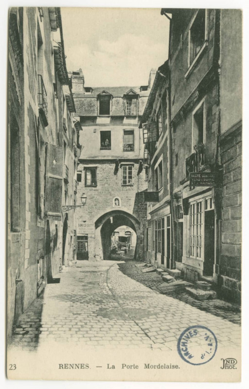 Carte postale ancienne 23. Rennes. - La Porte Mordelaise