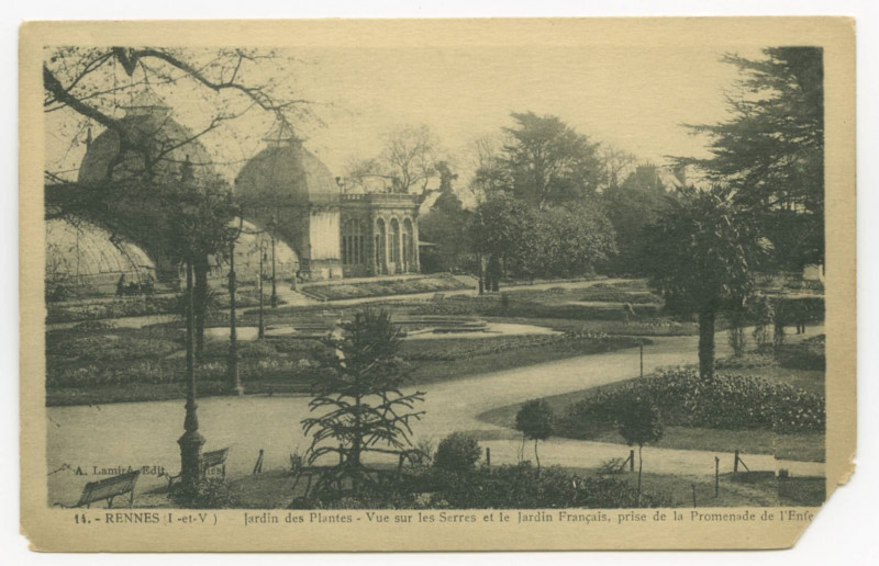 Carte postale ancienne 14. - Rennes (I-et-V.) - Jardin des plantes -Vue sur les serres et le jardin Français, prise de la promenade de l'enfer.