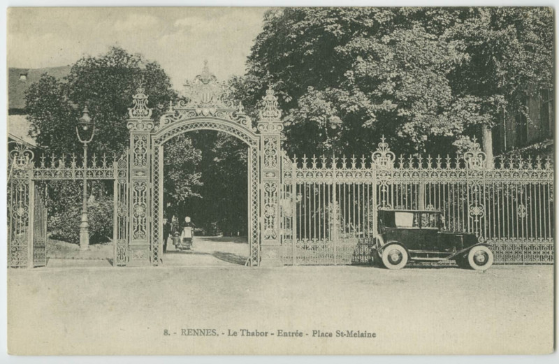 Carte postale ancienne 8. - Rennes. - Le Thabor. - Entrée - Place St-Melaine