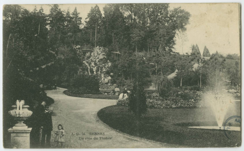 Carte postale ancienne 74  Rennes. - Un coin du Thabor