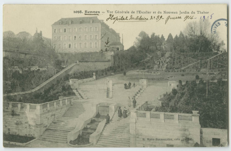 Carte postale ancienne 1098. Rennes. - Vue Generale de l'Escalier et du Nouveau Jardin du Thabor.