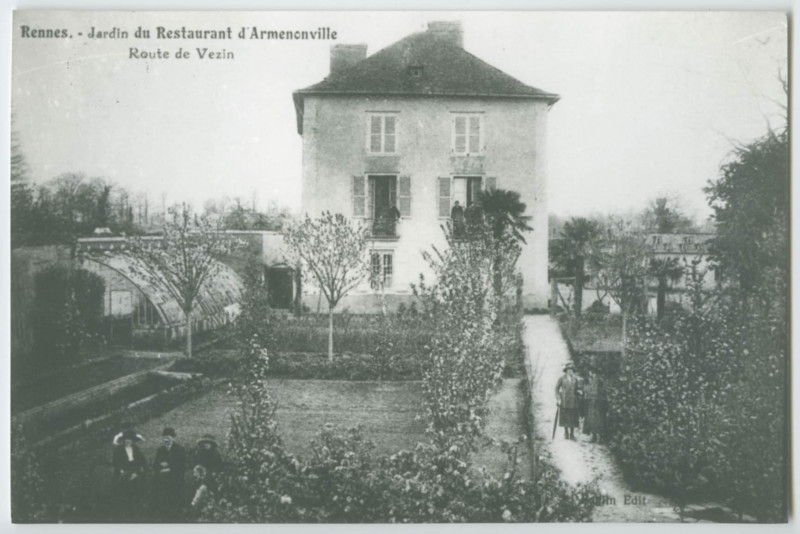 Carte postale ancienne Rennes. - Jardin du Restaurant d'Armenville. Route de Vezin.