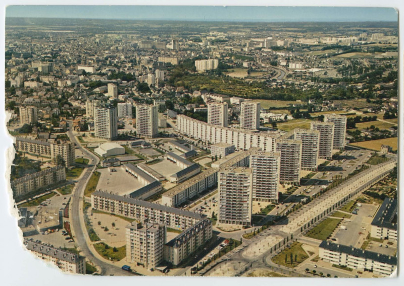 Carte postale ancienne Rennes. (Ille.-et-Vilaine.) - Cité Maurepas.