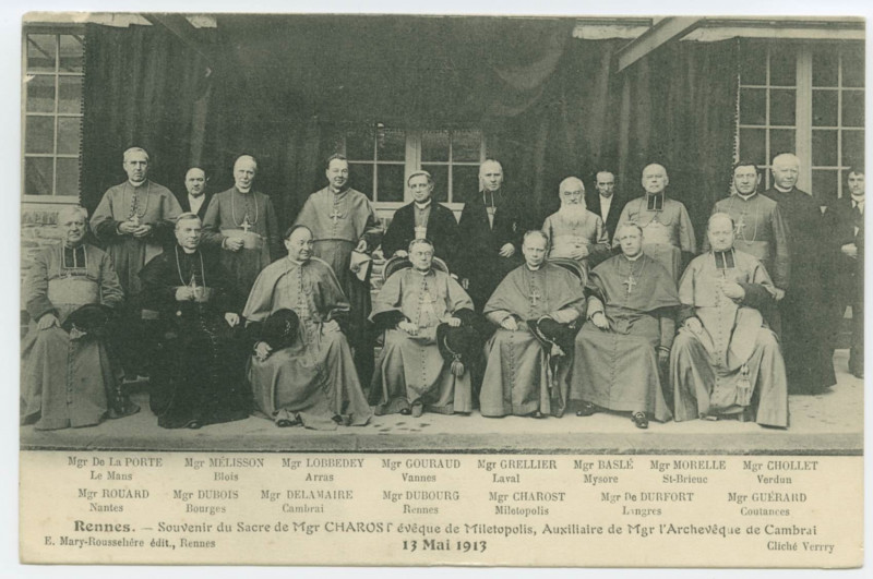Carte postale ancienne Rennes. - Souvenir du Sacre de Mgr Charost évêque de Miletopolis, Auxiliaire de Mgr l'Archevêque de Cambrai, 13 Mai 1913.