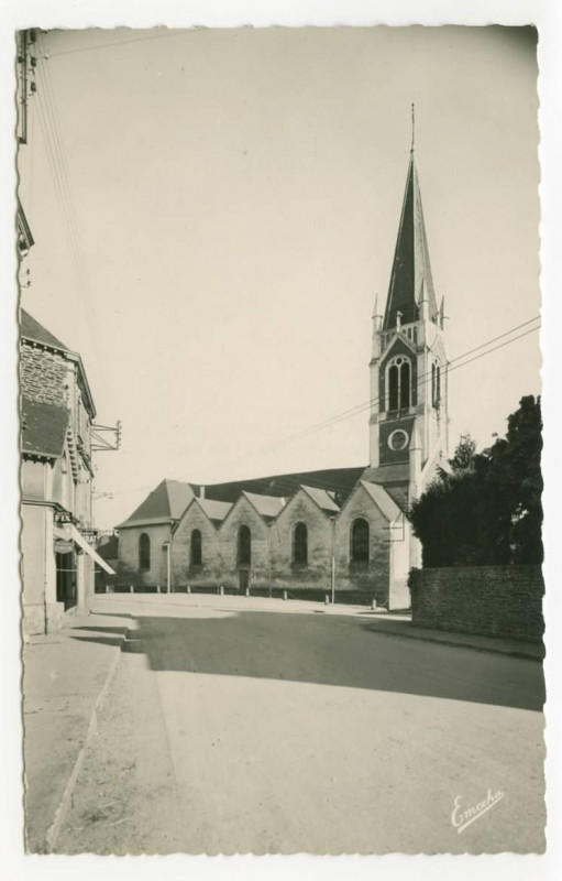 Carte postale ancienne Rétiers (I.-et-V.). - L'Eglise.