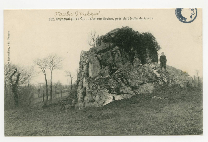 Carte postale ancienne 602. Chasné ( I.-et-V.).- Curieux Rocher, près du Moulin de Janson.