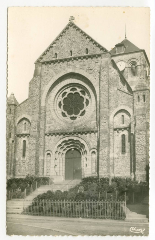 Carte postale ancienne St-Aubin-du-Cormier( I.-et-V.) 50 - L'Eglise
