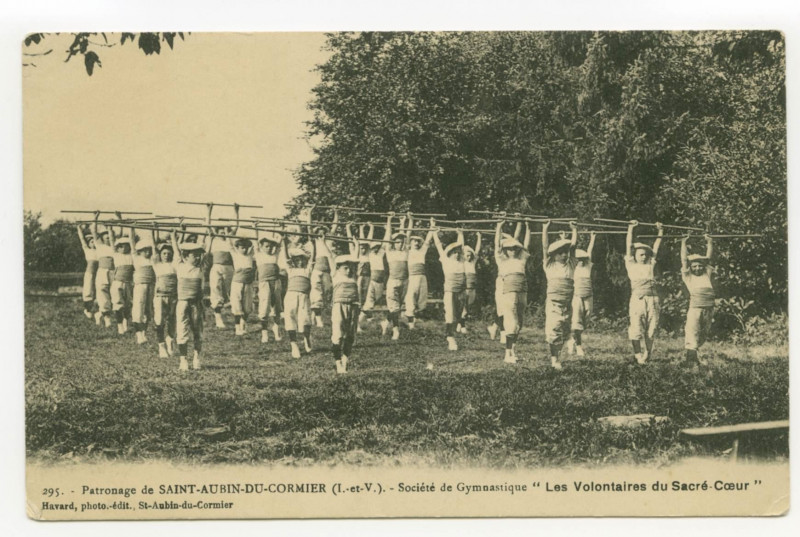 Carte postale ancienne 295.- Patronage de Saint-Aubin-Du-Cormier (I.-et-V.). - Société de Gymnastique les Volontaires du Sacré Coeur