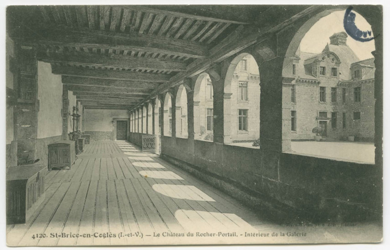 Carte postale ancienne 4120.  Saint-Brice-En-Cogles (I.-et-V.) - Le Château du Rocher-Portail. -  Intérieur de la Galerie