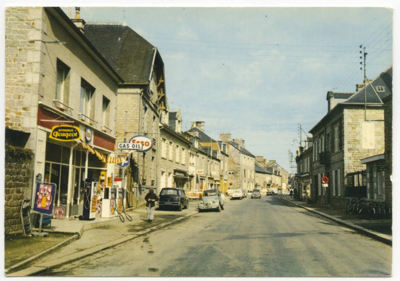 Carte postale ancienne 3 - Saint-Brice-En-Cogles (I.-et-V.)  Rue de Fougères
