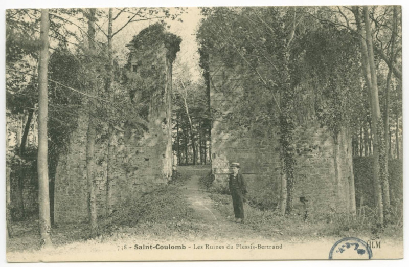 Carte postale ancienne 718 - Saint-Coulomb - Les ruines du Plessis-Bertrand