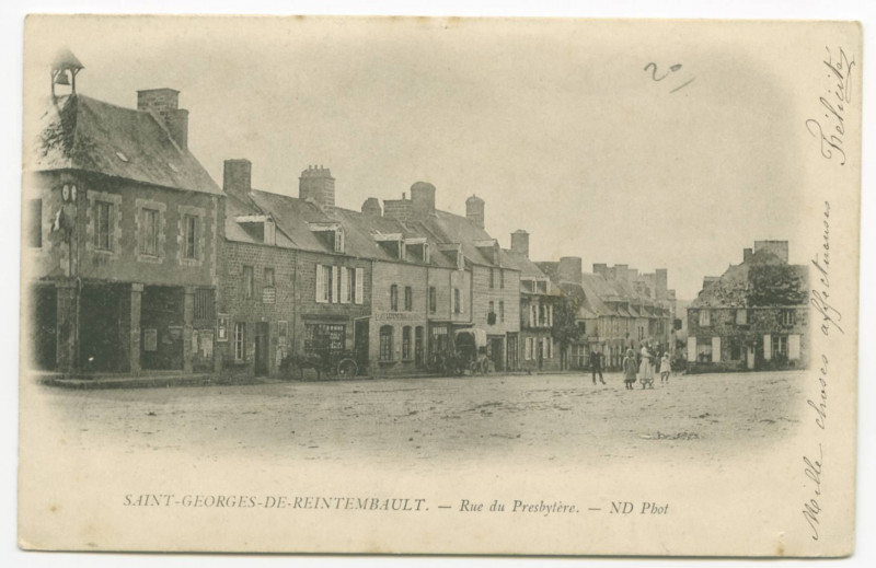Carte postale ancienne Saint-Georges-De-Reintembault. - Rue du Presbytère