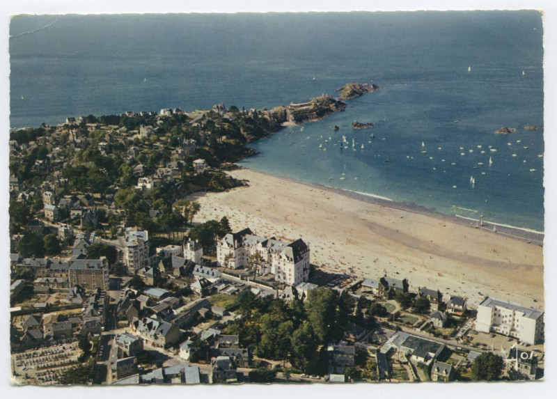 Carte postale ancienne La Bretagne en couleurs Saint-Lunaire (I.-et-V.) V.159 - La plage et la Pointe du Décollé