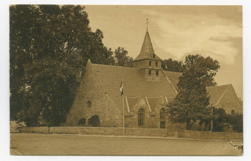 Carte postale ancienne Saint-Lunaire (Côte d'Emeraude) - La Vieille Eglise (monument historique)