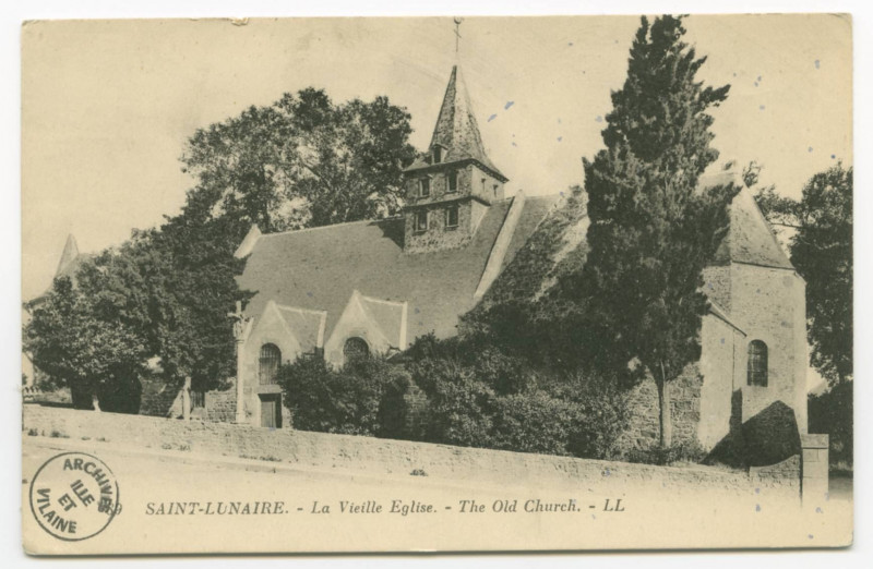 Carte postale ancienne Saint-Lunaire - La Vieille Eglise - The Old Church